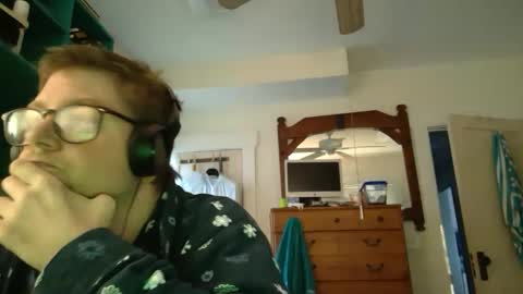 HandicappedLaugher online show from December 6, 8:34 pm