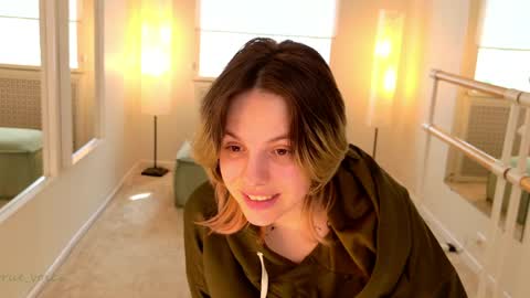 Emma online show from June 2, 12:18 pm