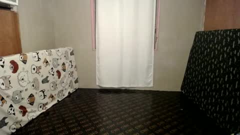 LOUIE online show from March 8, 2:30 pm