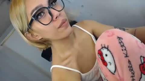 Snapshot of ts_tatiana chatting on September 20, 2:09 pm billie online show from September 20, 2:09 pm