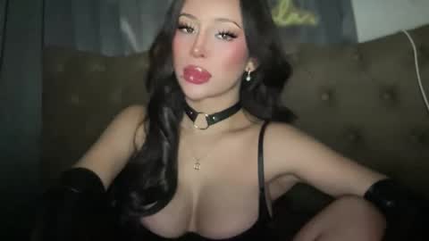 Snapshot of tsgoddessrie chatting on October 9, 5:51 pm TAM THE GODDESS online show from October 9, 5:51 pm