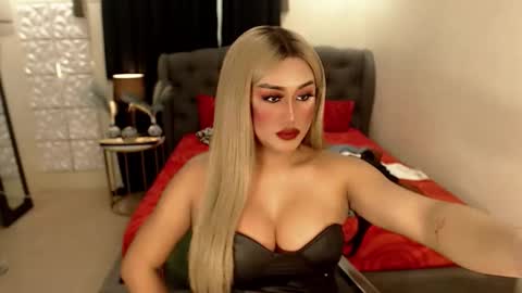 SEDUCTIVEmistresCUMS online show from September 12, 7:10 am