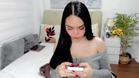 Graciella online show from March 24, 9:59 am