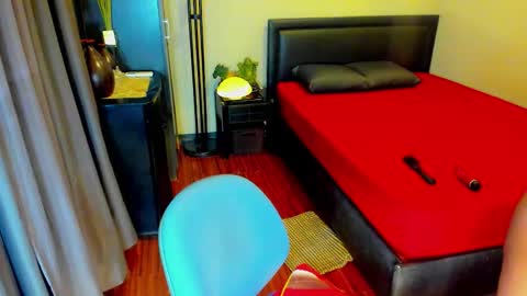 Kylee-  will make your  day  online show from September 13, 10:45 pm