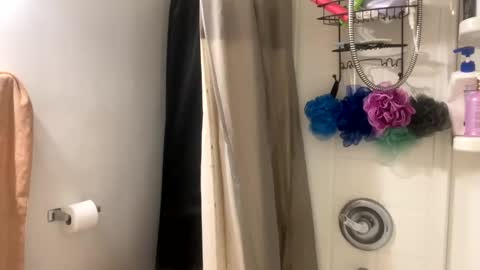 ttimmyt online show from April 19, 1:28 am