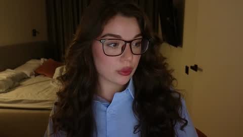 Ariana online show from November 22, 8:51 pm