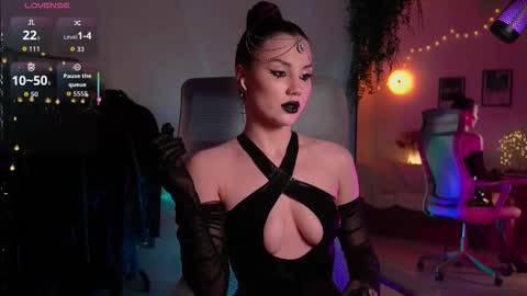 Miss Veth online show from November 1, 1:28 am