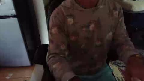 Snapshot of twackedntatted chatting on October 27, 9:04 pm TwackedNTatted online show from October 27, 9:04 pm