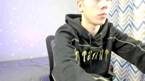 Angus online show from October 19, 8:35 pm