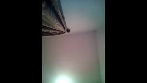 Snapshot of twest84 chatting on February 14, 7:17 am twest84 online show from February 14, 7:17 am