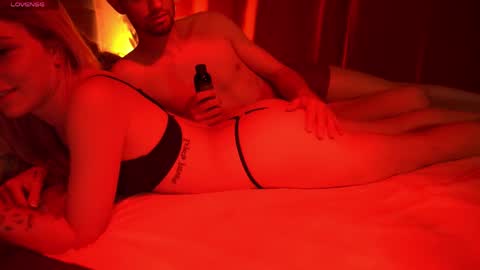 TwinFlameDesire online show from May 6, 8:37 pm