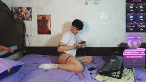 twinhunters online show from December 14, 5:58 pm