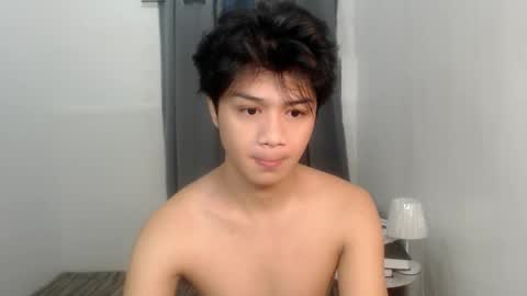 Snapshot of twink_blaze chatting on October 10, 11:09 pm BLAZE online show from October 10, 11:09 pm