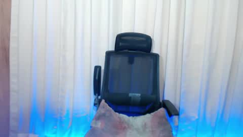 Snapshot of twink_clint chatting on March 8, 5:11 pm twink_clint online show from March 8, 5:11 pm