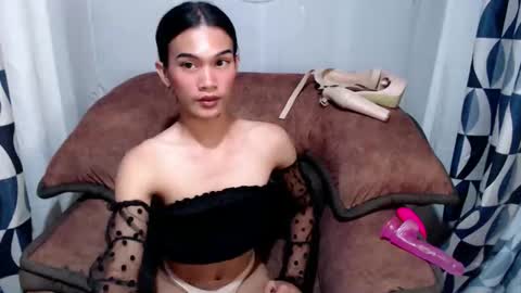 Snapshot of twink_clint chatting on October 13, 6:10 pm twink_clint online show from October 13, 6:10 pm