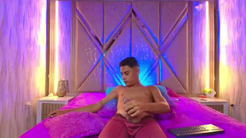 Dani online show from October 17, 9:30 pm