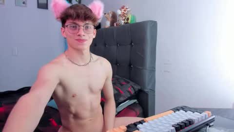 Snapshot of twink_dream__ chatting on September 26, 8:50 pm jhony online show from September 26, 8:50 pm