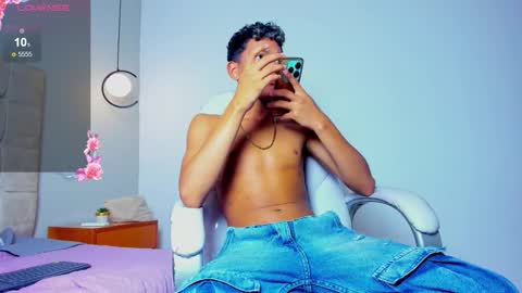 Alan y Damian  online show from February 10, 6:44 pm