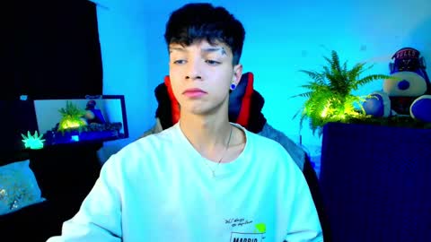 Snapshot of twink_sebas_ chatting on October 8, 5:24 am Bad boy sebastian online show from October 8, 5:24 am