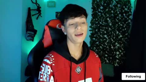 Snapshot of twink_sebas_ chatting on February 10, 6:20 am Bad boy sebastian online show from February 10, 6:20 am