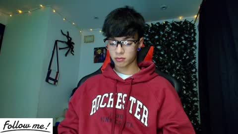 Snapshot of twink_sebas_ chatting on January 22, 9:13 am Bad boy sebastian online show from January 22, 9:13 am