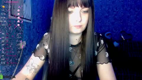 Stella online show from December 20, 4:25 pm