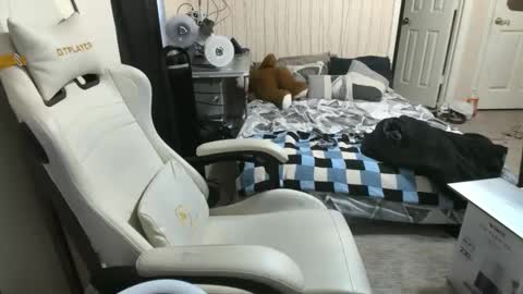 shytwink online show from December 19, 11:22 pm