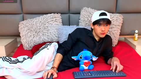 twinslovers_ online show from October 24, 12:44 am