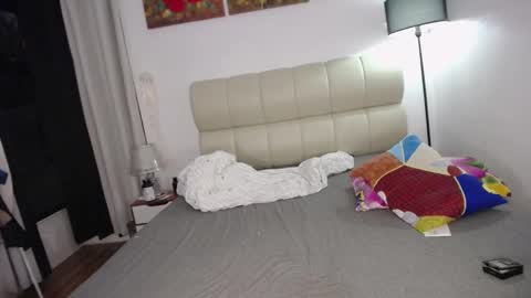 REIGNEASIA online show from December 24, 9:39 am