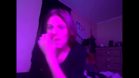 twizzler_twizzle online show from February 22, 3:21 am