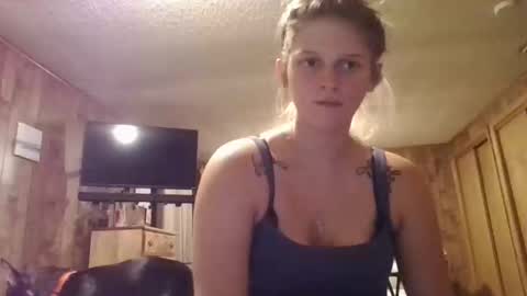 twizzler_twizzle online show from September 14, 5:21 am