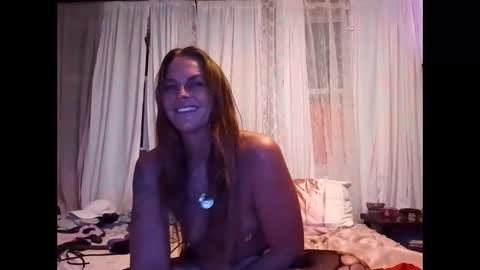 Twocrazy85 online show from December 6, 8:32 am