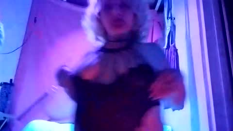 Twocrazy85 online show from February 21, 6:16 am