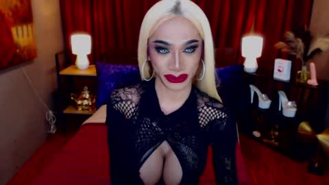 KiaraKeana online show from April 8, 10:40 am