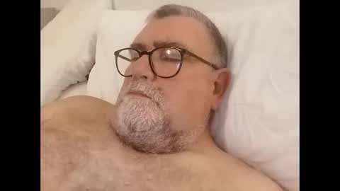 twohats2810 online show from December 20, 7:54 pm