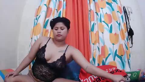 Lyn and lea online show from February 20, 5:44 am