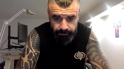Snapshot of txalkan6060 chatting on February 17, 11:54 pm txalkan6060 online show from February 17, 11:54 pm