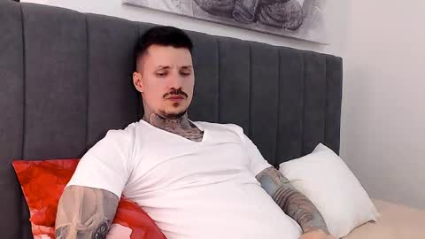 tyagodoll online show from April 18, 4:31 pm