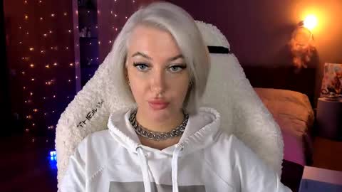 Miley online show from January 26, 2:41 pm