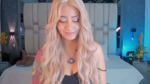 Snapshot of tyla_demon chatting on October 2, 4:11 am TYLA online show from October 2, 4:11 am
