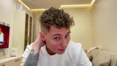 tyler_garrner online show from November 9, 4:54 pm