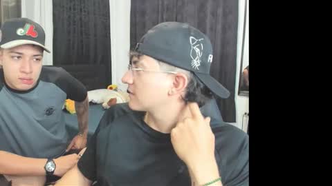 tyler_scotts2323 online show from December 16, 2:19 am