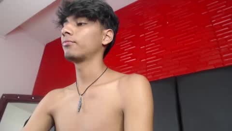 Snapshot of tyler_wolf_1 chatting on October 13, 1:02 pm tyler_wolf_1 online show from October 13, 1:02 pm
