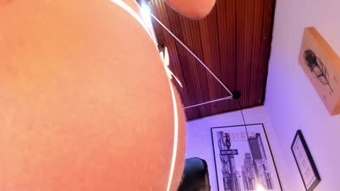 Snapshot of tylla_ chatting on October 8, 4:18 am online show from October 8, 4:18 am