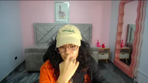 TYNA  online show from June 1, 12:50 pm