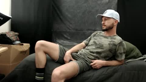 Tyrone Mattias online show from February 5, 9:29 pm