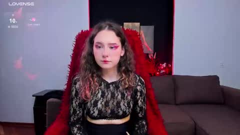 Snapshot of uco_mon chatting on September 18, 3:27 pm Uco online show from September 18, 3:27 pm