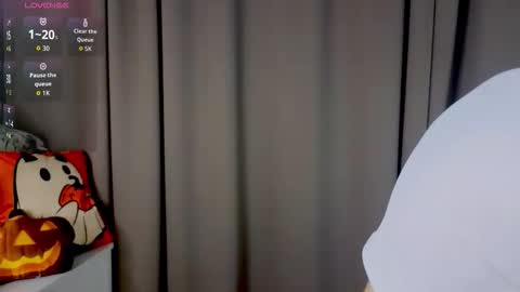 Polly online show from November 3, 3:24 pm