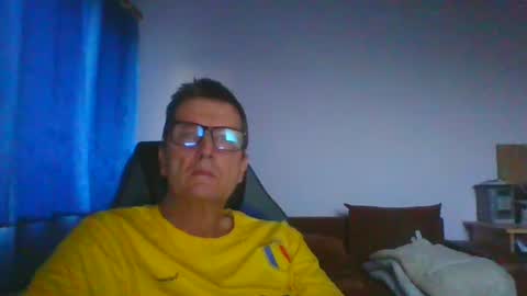 ulmeni4 online show from July 30, 6:08 pm