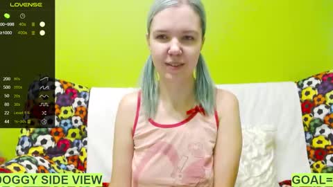 Snapshot of ultra_meow chatting on January 28, 4:50 am Roxy online show from January 28, 4:50 am